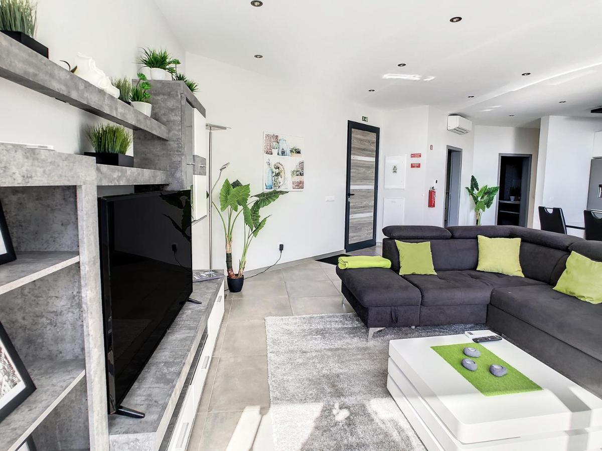 Stella By Lovelystay Villa Arco da Calheta (Madeira)